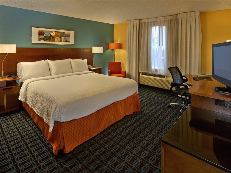 Fairfield & Hotel